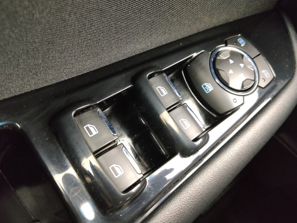 2018 Ford Edge in Wichita, KS 67207 - 18121055 27