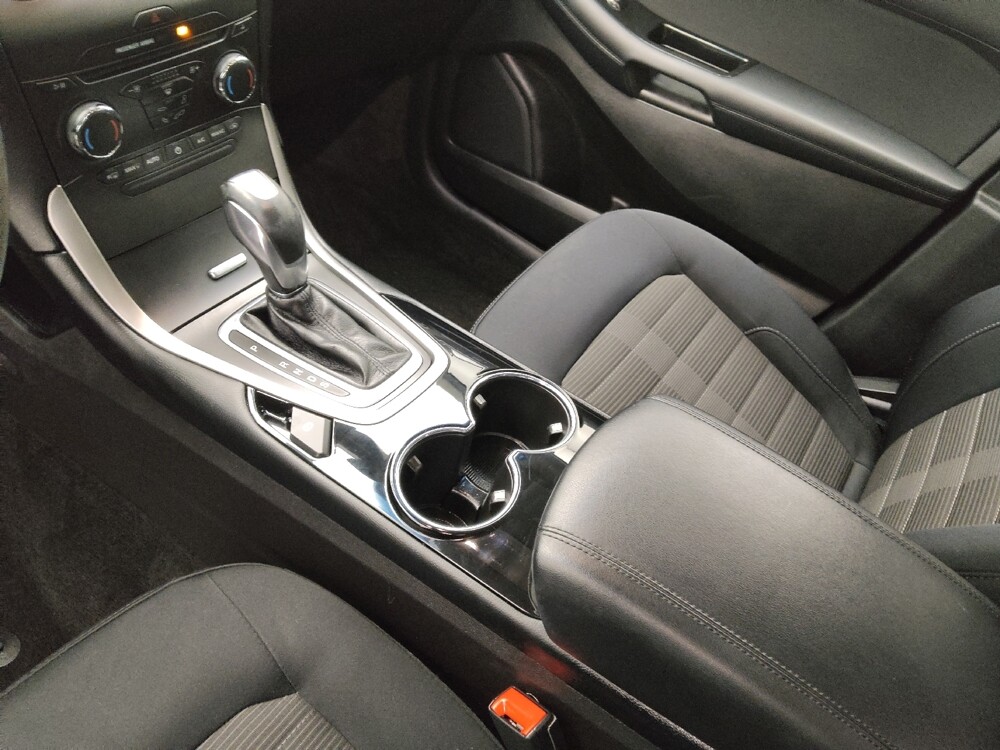 2018 Ford Edge in Wichita, KS 67207 - 18121055 26