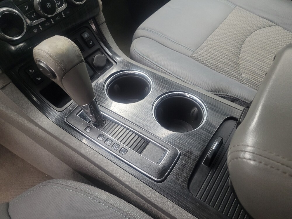 2015 Chevrolet Traverse in Indianapolis, IN 46219 - 18121062 26