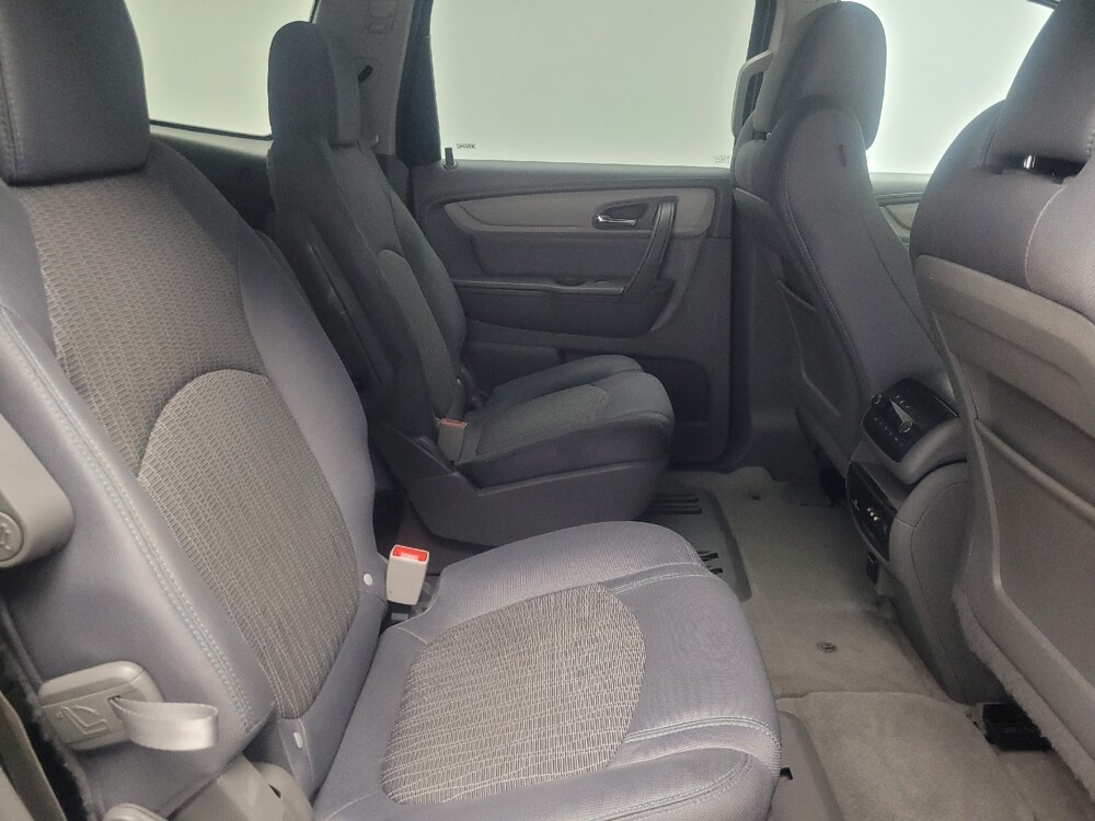 2015 Chevrolet Traverse in Indianapolis, IN 46219 - 18121062 19