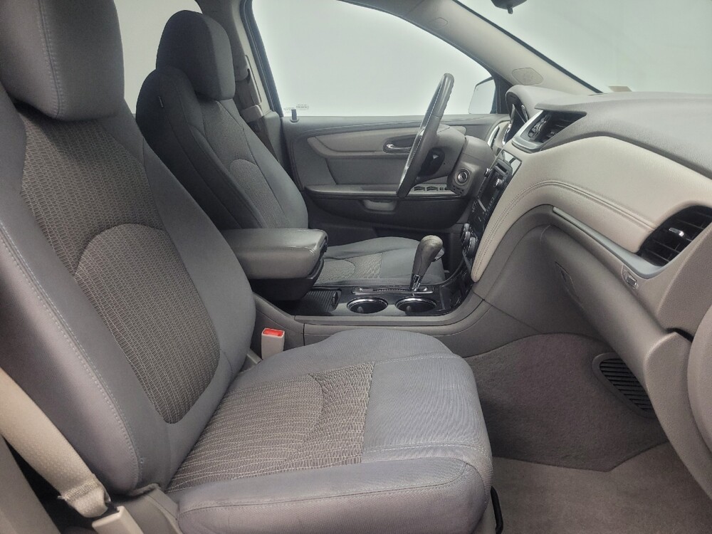 2015 Chevrolet Traverse in Indianapolis, IN 46219 - 18121062 21