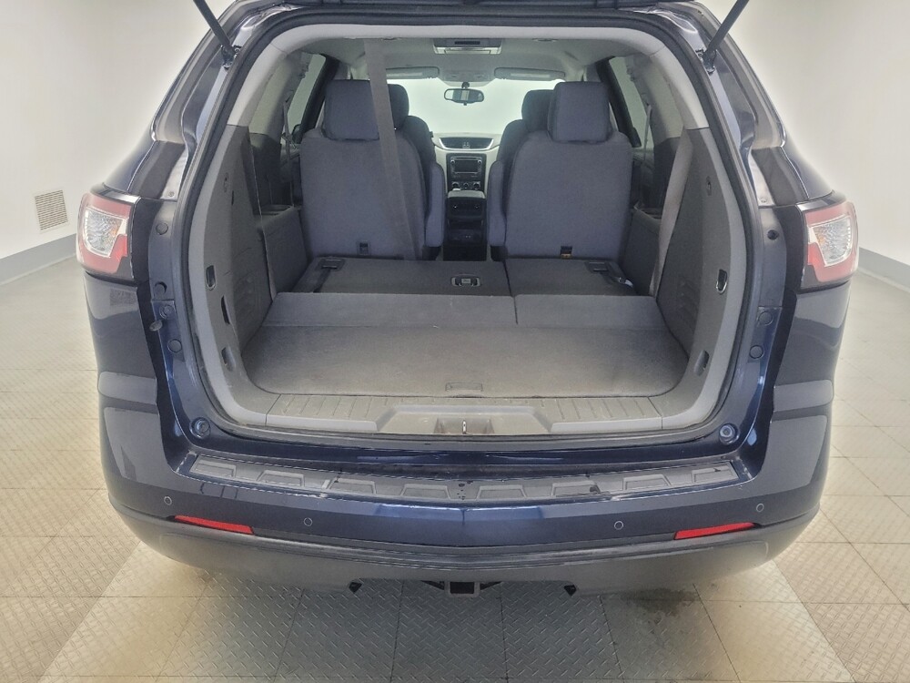 2015 Chevrolet Traverse in Indianapolis, IN 46219 - 18121062 29