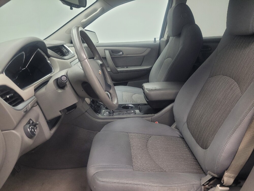 2015 Chevrolet Traverse in Indianapolis, IN 46219 - 18121062 17