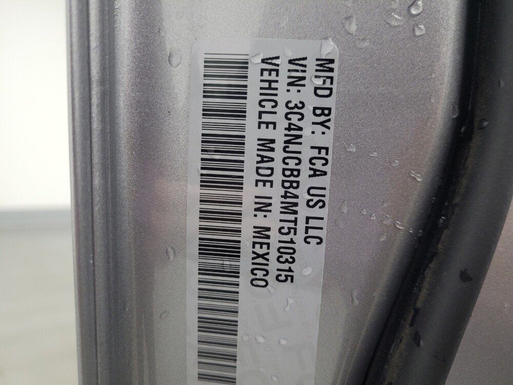 2021 Jeep Compass in Indianapolis, IN 46219 - 18121066 33