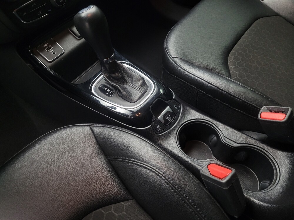 2021 Jeep Compass in Indianapolis, IN 46219 - 18121066 26