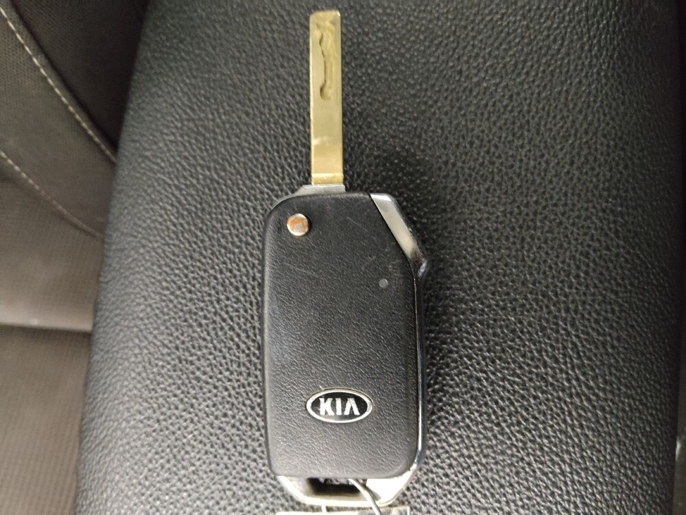 2019 Kia Forte in Duluth, GA 30096 - 18121070 32