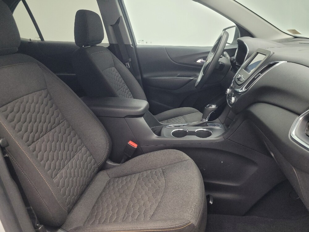 2020 Chevrolet Equinox in Indianapolis, IN 46219 - 18121071 21