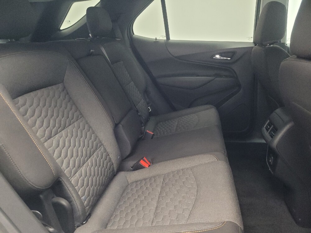 2020 Chevrolet Equinox in Indianapolis, IN 46219 - 18121071 19