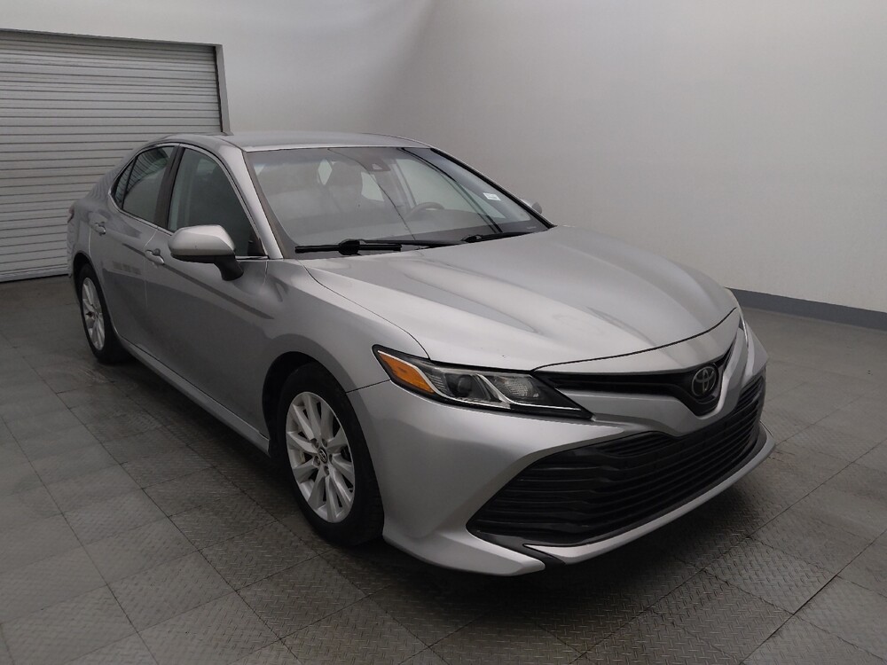 2019 Toyota Camry in Tyler, TX 75701 - 18121074 13