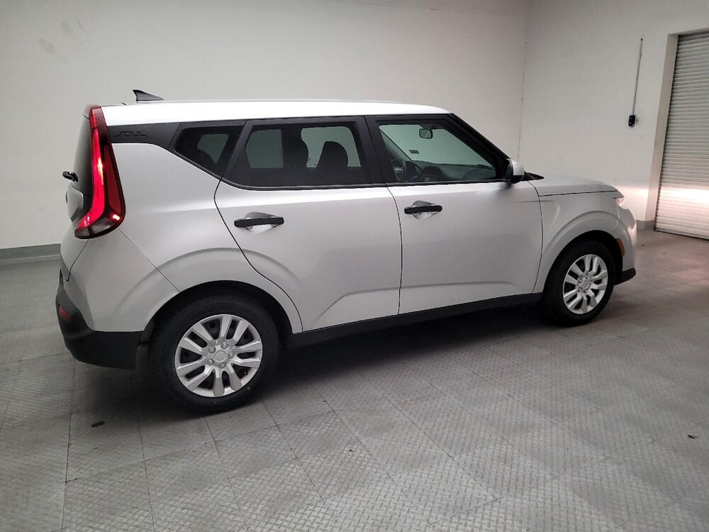 2021 Kia Soul in Fresno, CA 93726 - 18121076 10
