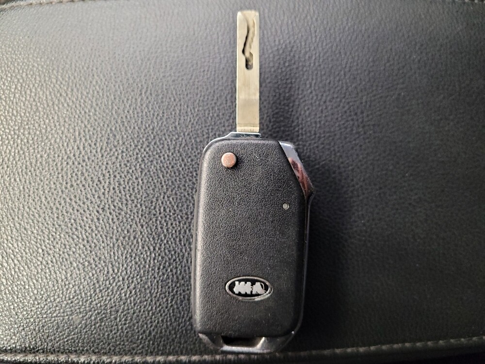 2021 Kia Soul in Fresno, CA 93726 - 18121076 32