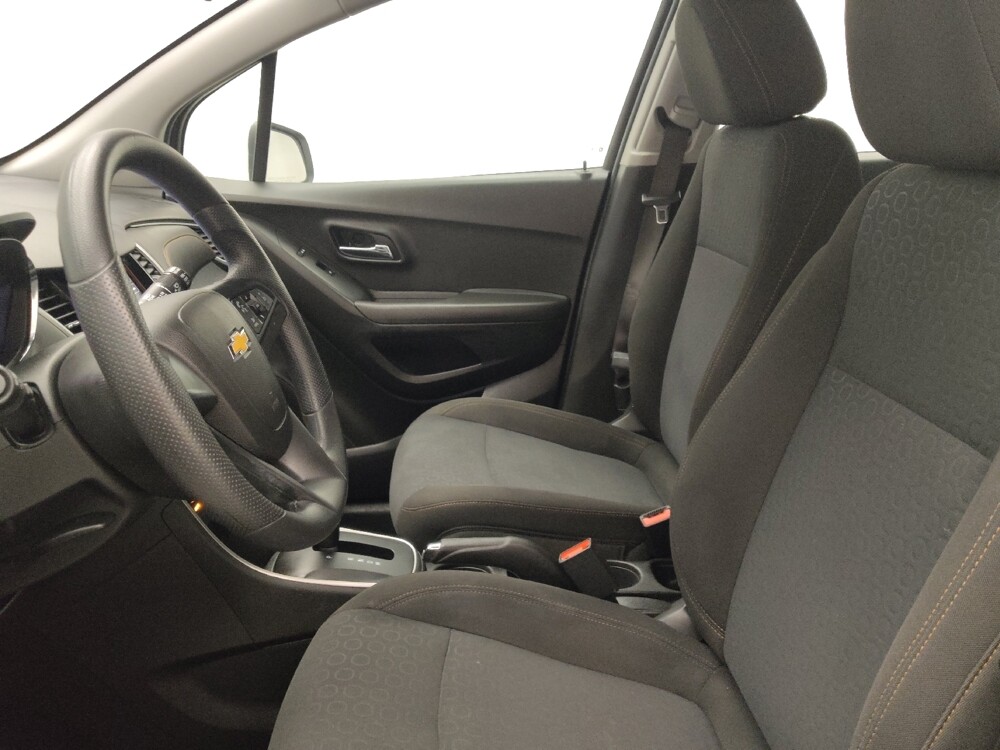 2020 Chevrolet Trax in Des Moines, IA 50310 - 18121080 17