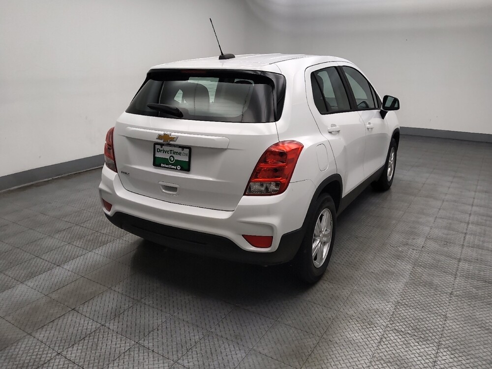 2020 Chevrolet Trax in Des Moines, IA 50310 - 18121080 9