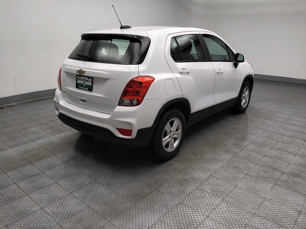 2020 Chevrolet Trax in Des Moines, IA 50310 - 18121080 10