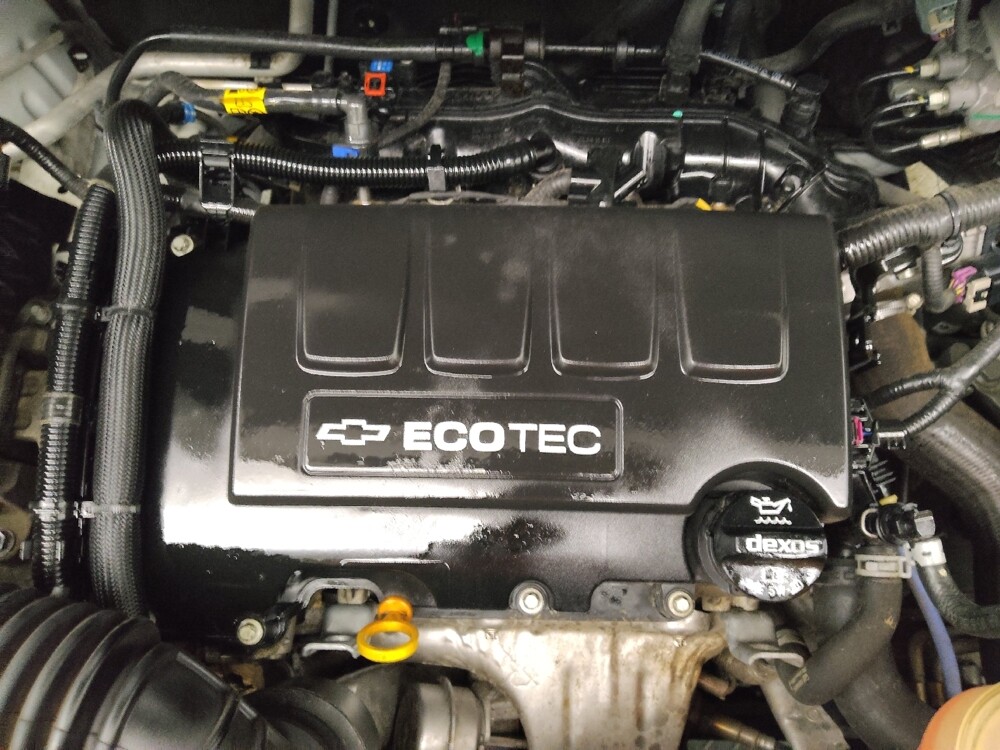 2020 Chevrolet Trax in Des Moines, IA 50310 - 18121080 30