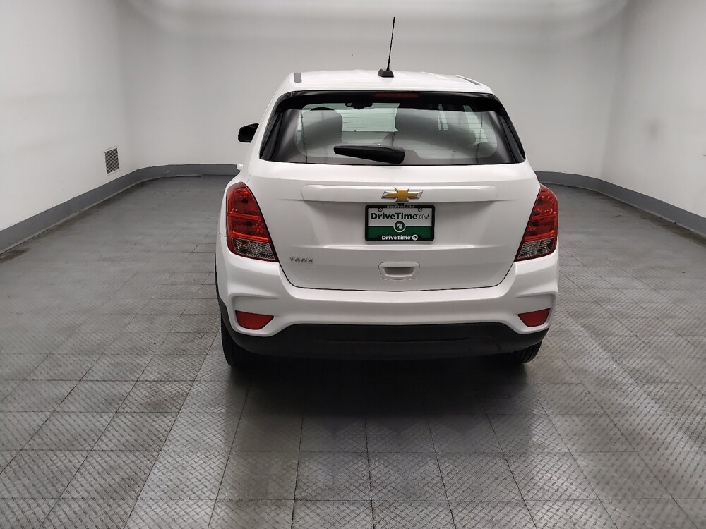 2020 Chevrolet Trax in Des Moines, IA 50310 - 18121080 6