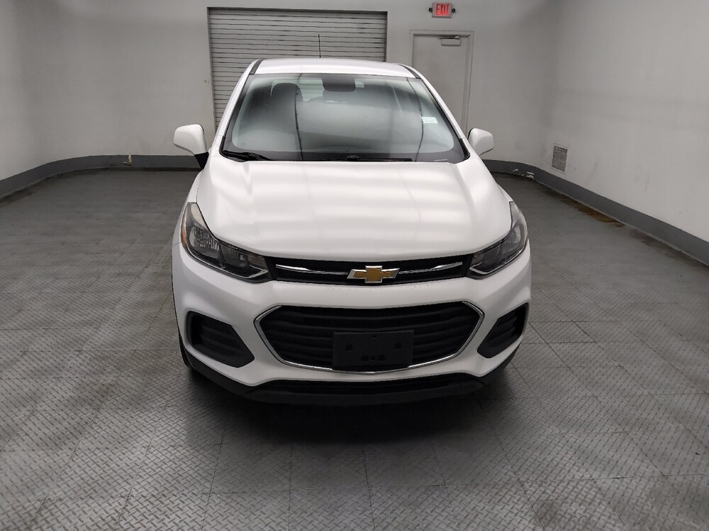 2020 Chevrolet Trax in Des Moines, IA 50310 - 18121080 14