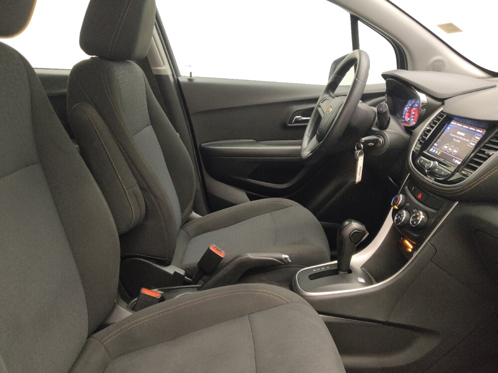 2020 Chevrolet Trax in Des Moines, IA 50310 - 18121080 21