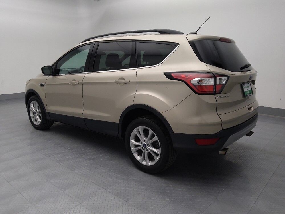 2017 Ford Escape in St. Louis, MO 63136 - 18121083 3