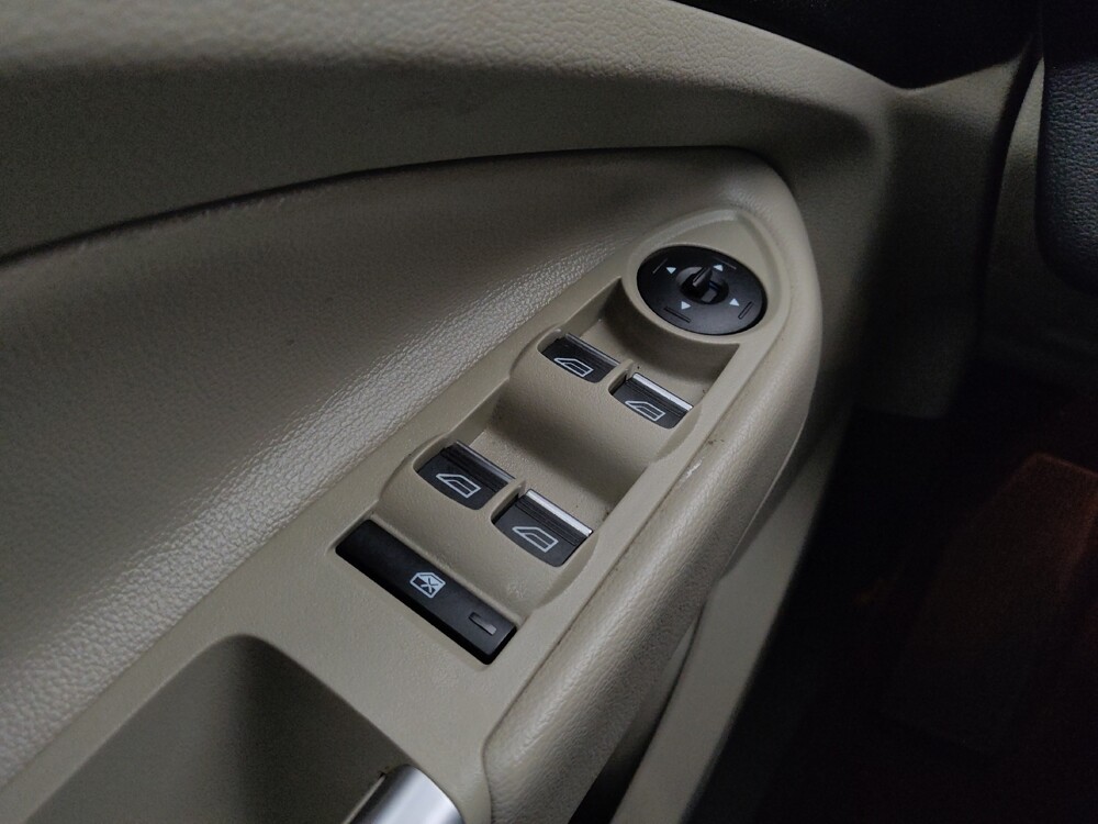 2017 Ford Escape in St. Louis, MO 63136 - 18121083 27