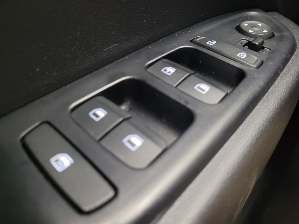 2021 Hyundai Venue in Eastpointe, MI 48021 - 18121094 27