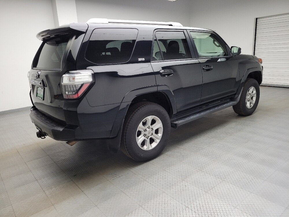 2018 Toyota 4Runner in Eastpointe, MI 48021 - 18121097 10