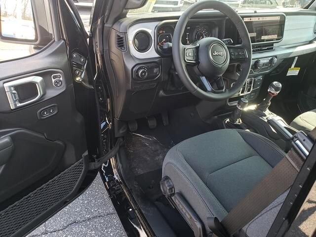 2026 Jeep Wrangler in Bedford, OH 44146 - 18121109 6