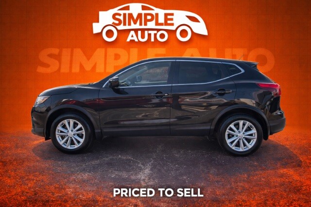 2018 Nissan Rogue Sport in Dallas, TX 75228 - 18121119 3