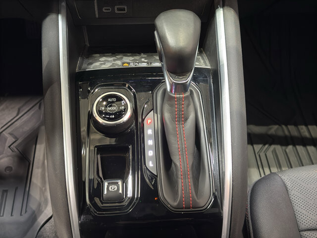 2023 Chevrolet Colorado in Burlington, WI 53105 - 18121142 31