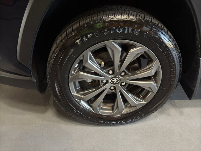 2024 Toyota RAV4 in Burlington, WI 53105 - 18121143 9