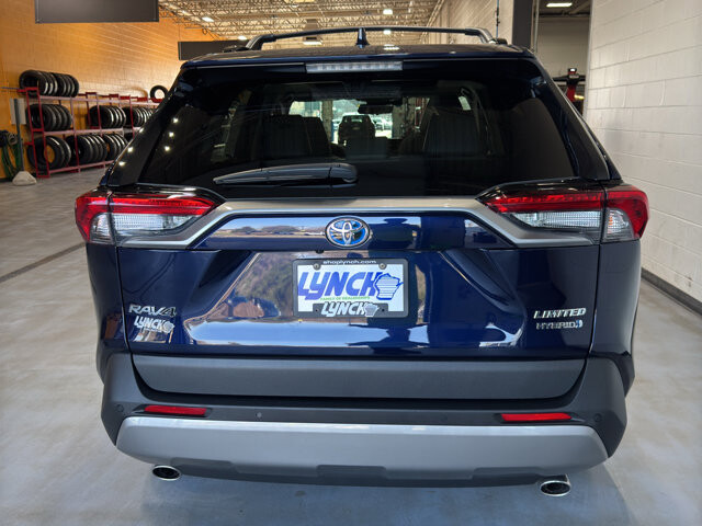 2024 Toyota RAV4 in Burlington, WI 53105 - 18121143 4