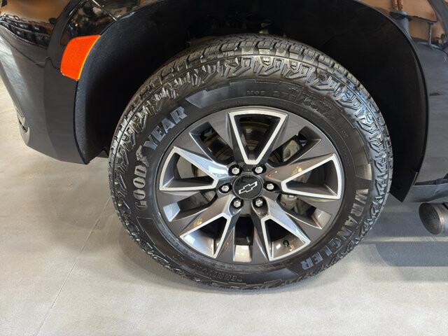 2023 Chevrolet Tahoe in Burlington, WI 53105 - 18121148 10