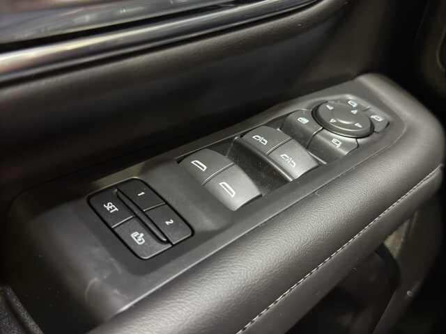 2023 Chevrolet Tahoe in Burlington, WI 53105 - 18121148 35