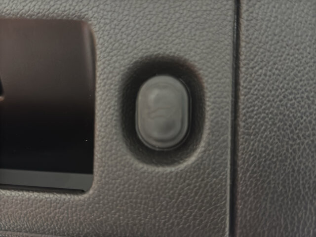 2018 GMC Yukon in Burlington, WI 53105 - 18121149 24