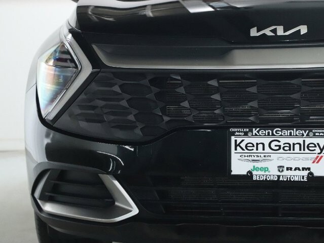 2025 Kia Sportage in Bedford, OH 44146 - 18121162 6