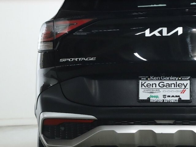 2025 Kia Sportage in Bedford, OH 44146 - 18121162 45