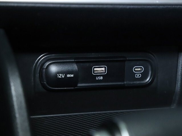 2025 Kia Sportage in Bedford, OH 44146 - 18121162 27