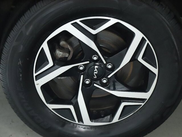 2025 Kia Sportage in Bedford, OH 44146 - 18121162 12