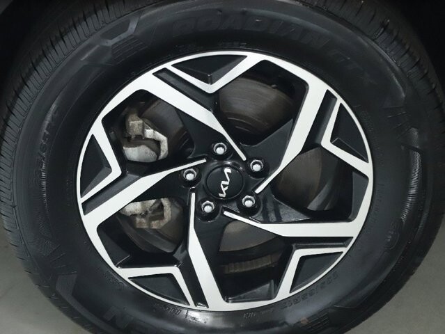 2025 Kia Sportage in Bedford, OH 44146 - 18121162 39