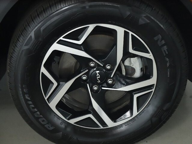 2025 Kia Sportage in Bedford, OH 44146 - 18121162 10