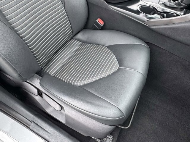 2020 Toyota Camry in Winchester, VA 22602 - 18121180 10