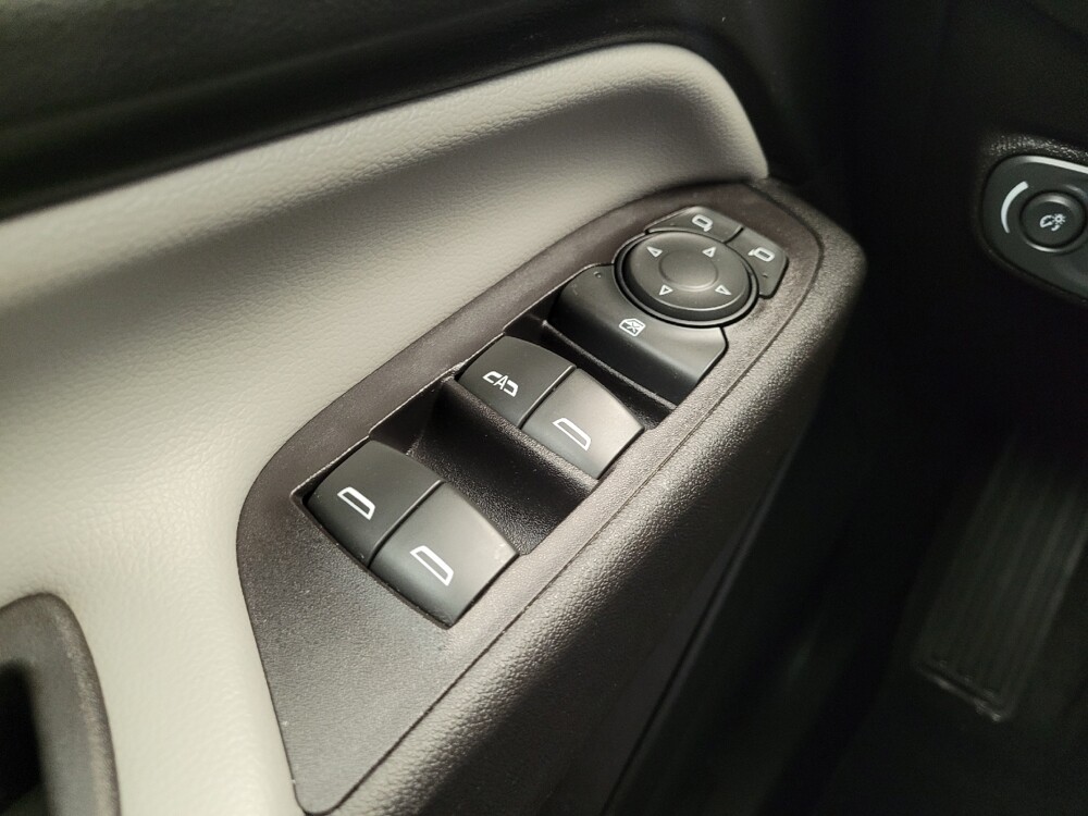 2020 Chevrolet Equinox in Louisville, KY 40258 - 18121203 27