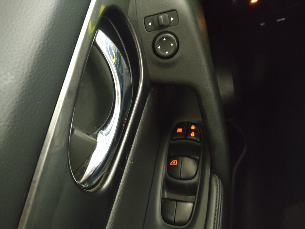 2017 Nissan Rogue in Birmingham, AL 35215 - 18121205 27