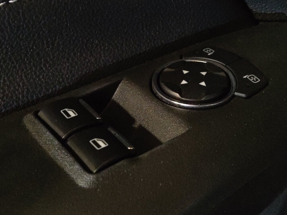 2019 Ford Mustang in Savannah, GA 31419 - 18121220 27