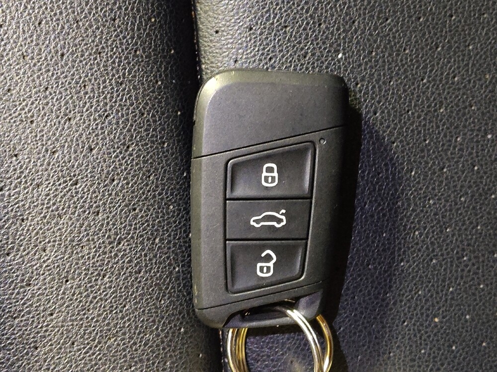 2021 Volkswagen Atlas in Plano, TX 75074 - 18121224 32