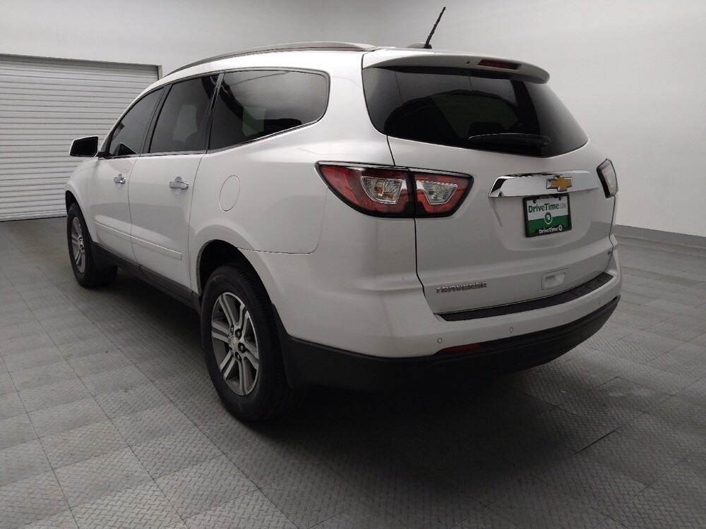 2017 Chevrolet Traverse in Tulsa, OK 74145 - 18121225 5