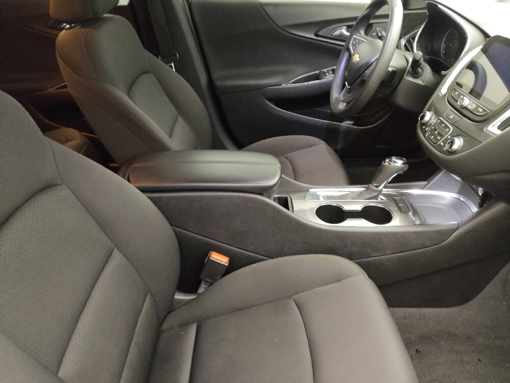 2019 Chevrolet Malibu in Lakeland, FL 33815 - 18121229 21