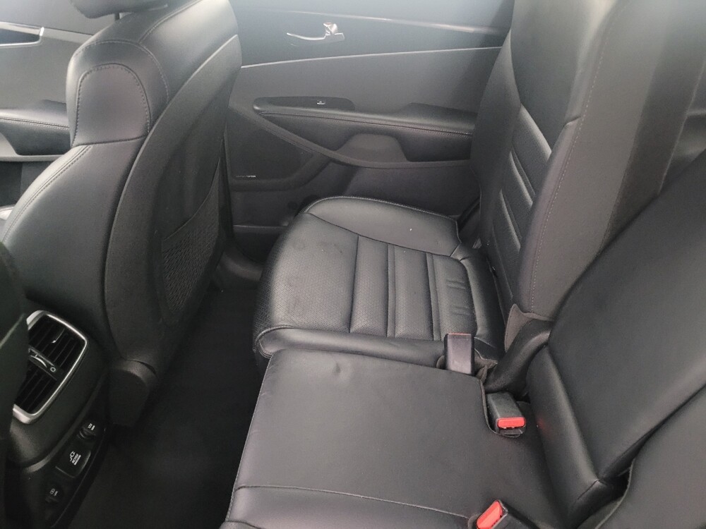 2019 Kia Sorento in Fort Myers, FL 33907 - 18121230 18