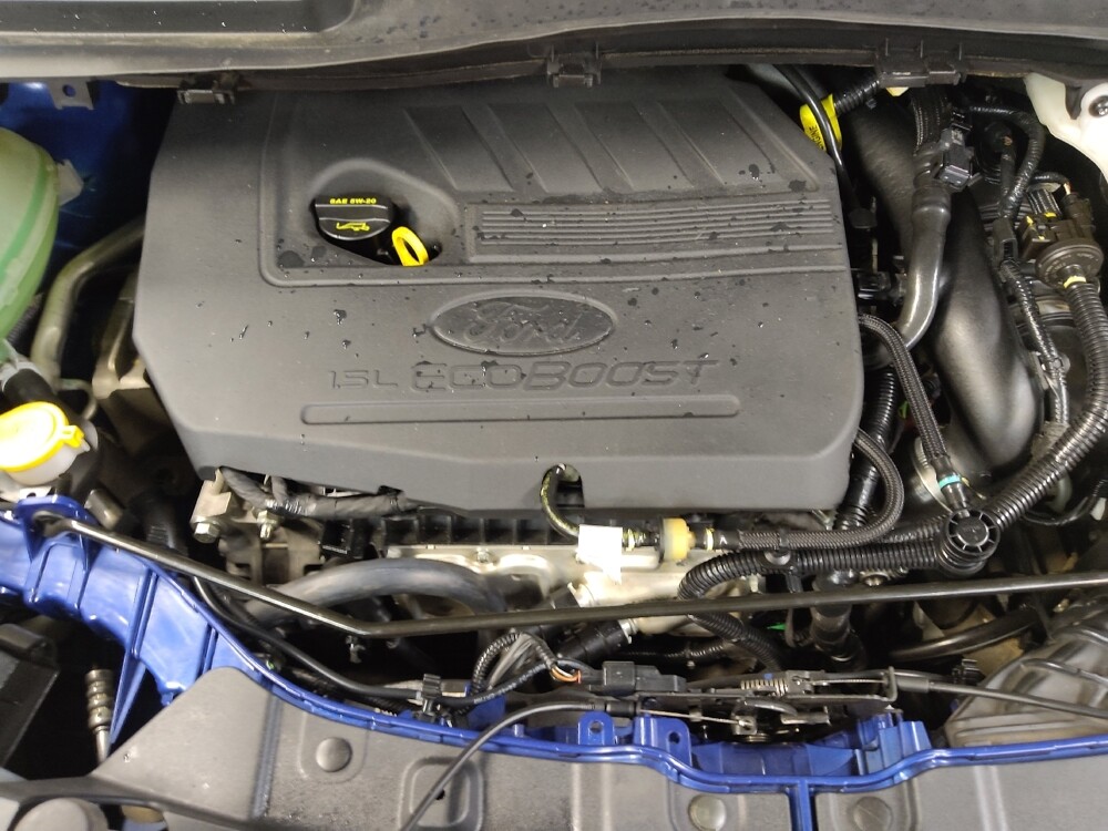 2018 Ford Escape in Clearwater, FL 33764 - 18121231 30