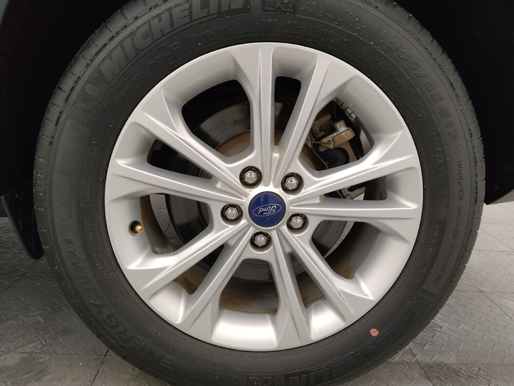 2018 Ford Escape in Clearwater, FL 33764 - 18121231 31